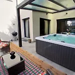 Du Golf - Jacuzzi Et Parking Gratuit *