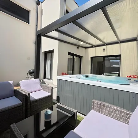 Du Golf - Jacuzzi Et Parking Gratuit 別荘