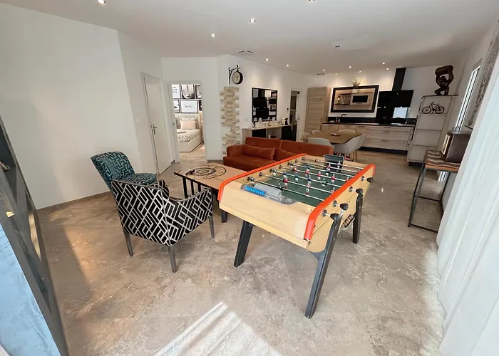 Du Golf - Jacuzzi Et Parking Gratuit 펜션 Bieville-Beuville