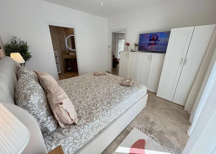 펜션 Du Golf - Jacuzzi Et Parking Gratuit *