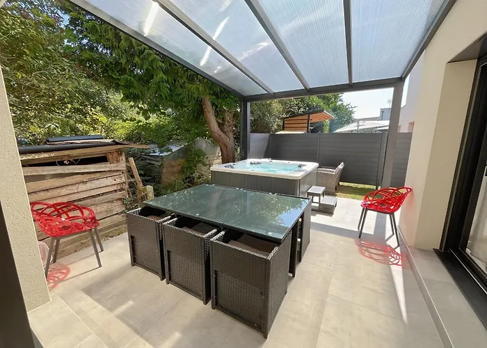 Du Golf - Jacuzzi Et Parking Gratuit 펜션 *